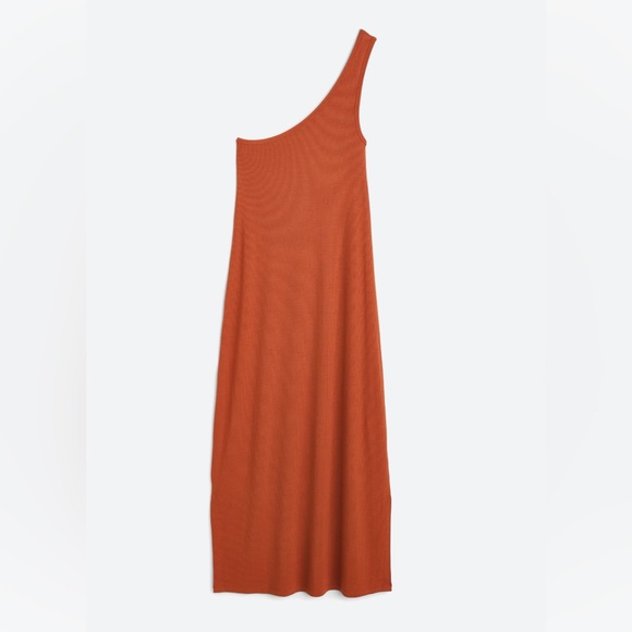 41 Hawthorn One Shoulder Fitted Midi Dress - Picture 4 of 4